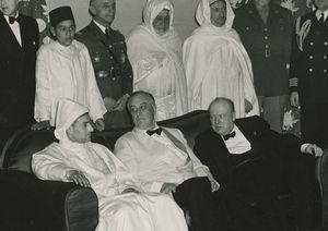 خود الصورة ديال هاد القادة و ديرهم كايلعبو بوكر

Author: Marouane Lamharzi Alaoui
Source: https://x.com/marouane53/status/199163681908840...