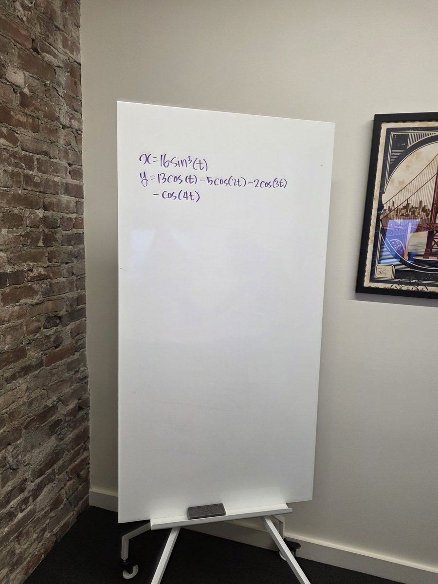 白板上的公式图