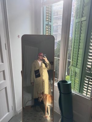 take clothes from image1 and put on person in image2. make sri that the clothe is oversized

2k quality 0,14

Author: zhenya
Source: http...