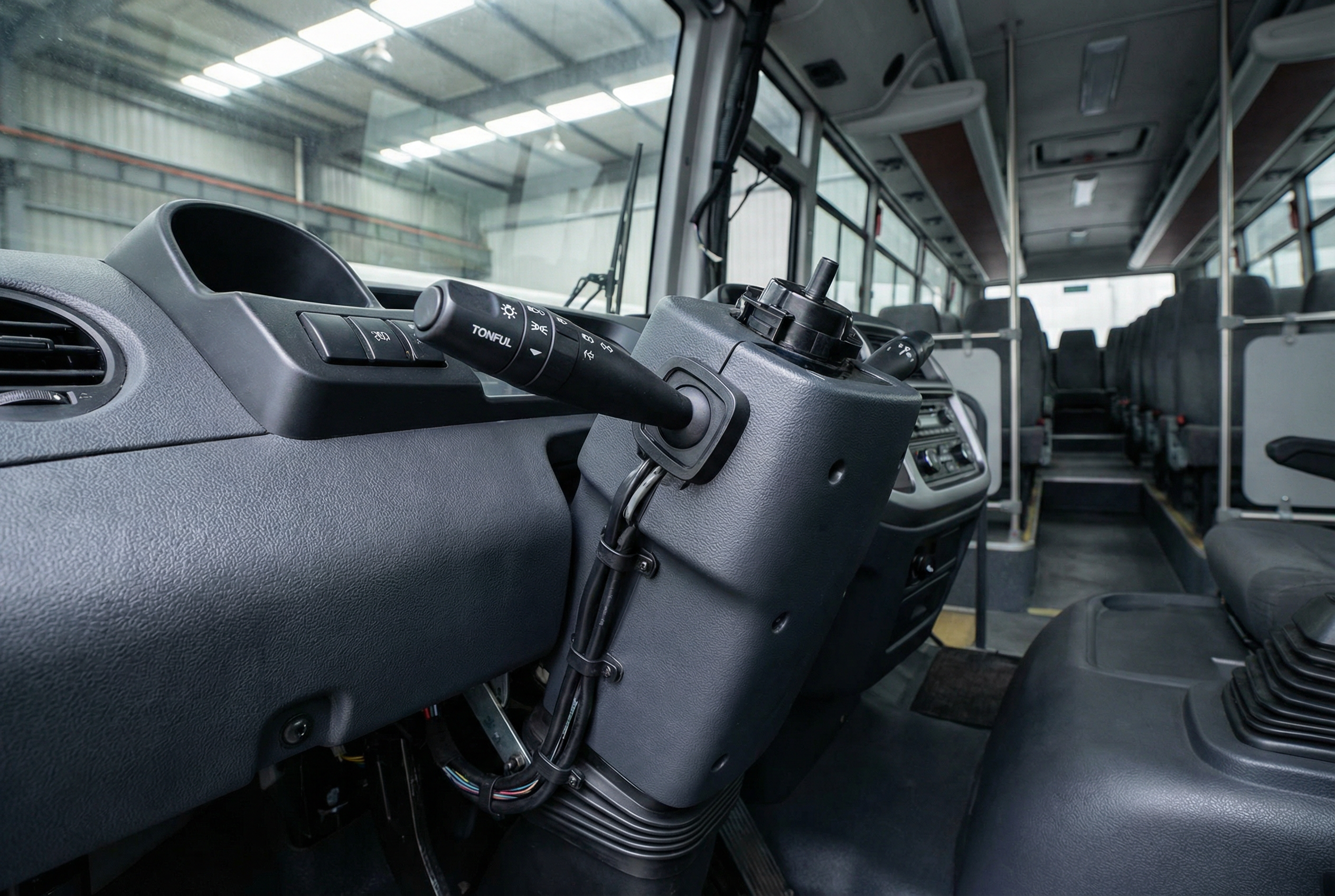 Tonful switch installed on a commercial vehicle steering column