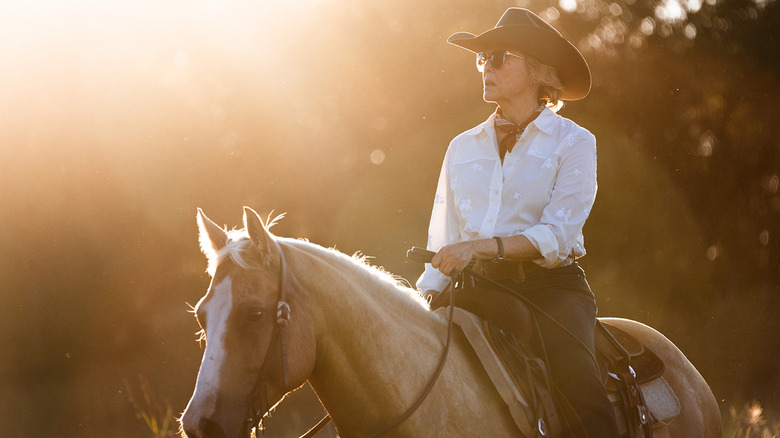 Beulah Jackson in Dutton Ranch premiere
